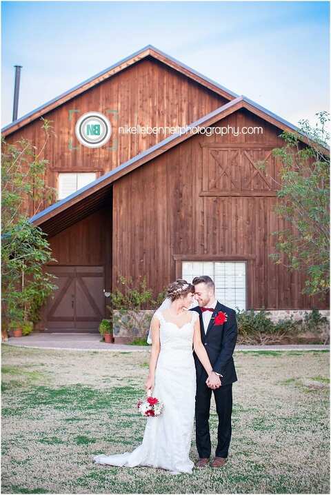 Elegant Barn Gilbert Wedding Photographer